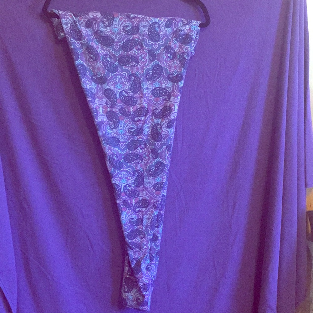 Purple Paisley TC Lularoe LeggingPerfect Condition